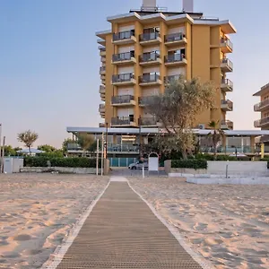 Crown Hotel